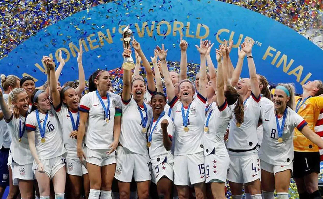 La selección femenina de fútbol de EEUU gana la batalla cobrarán lo